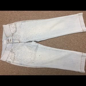 Cache denim jean Capri pants embellished